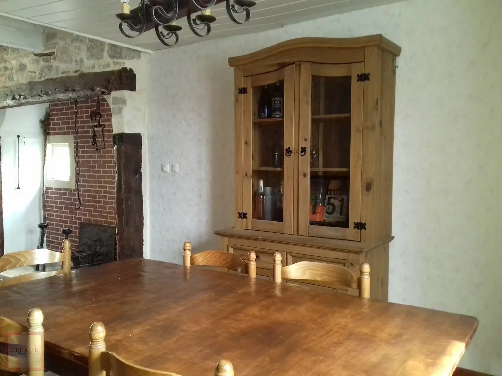 MAISON DE VILLAGE TOUS COMMERCES