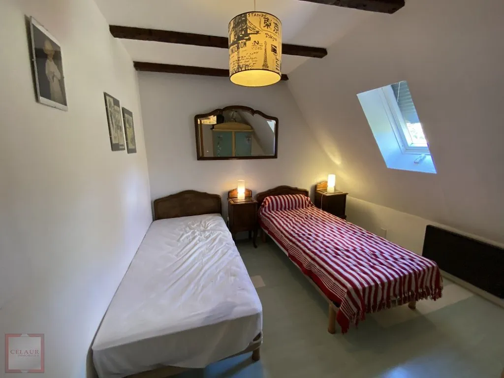 MAISON DE PAYS AVEC DEPENDANCES BORD DORDOGNE