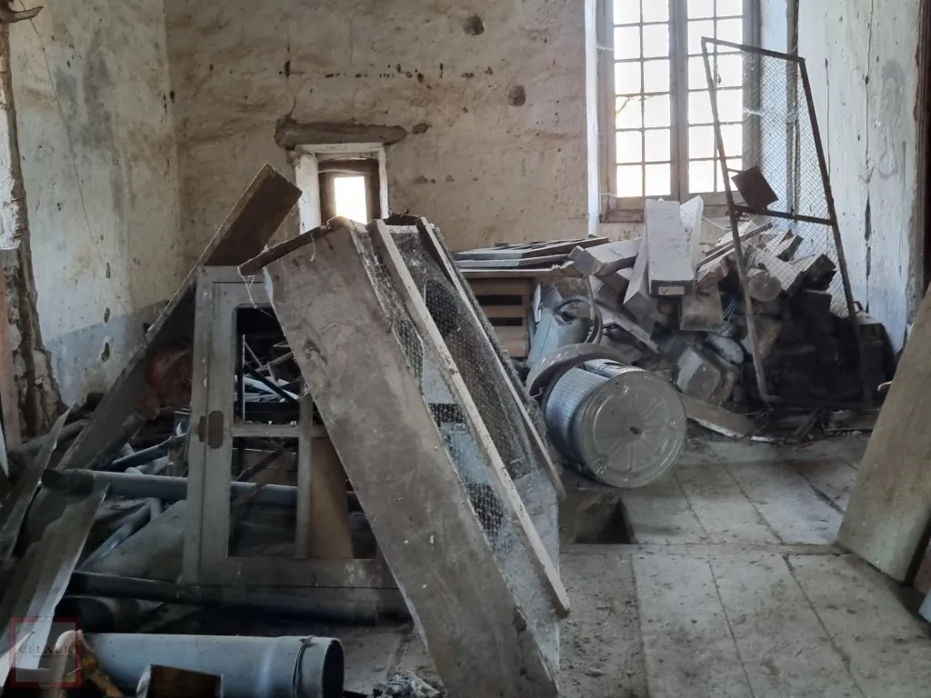 DEMEURE DE CARACTERE A RESTAURER