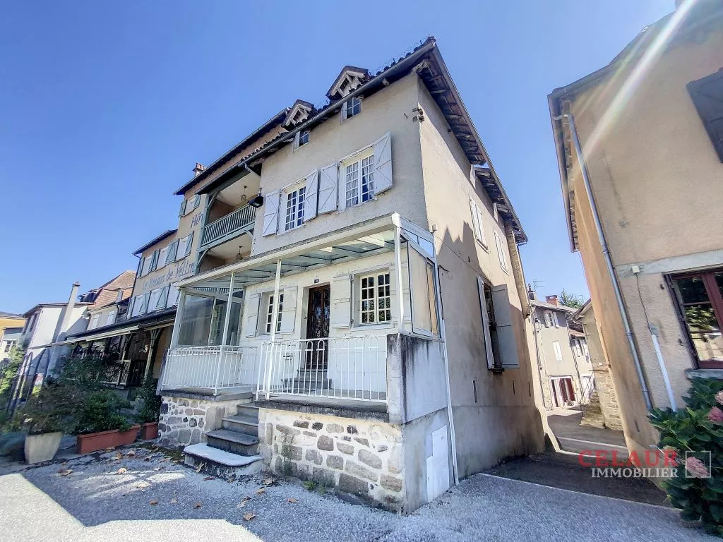 MAISON DE VILLE A RENOVER