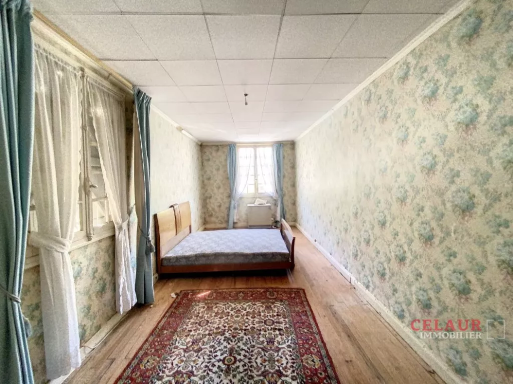 MAISON DE VILLE A RENOVER