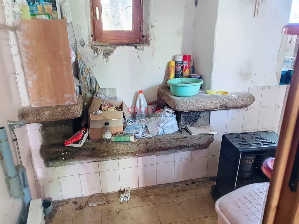 MAISON EN PIERRES A RENOVER