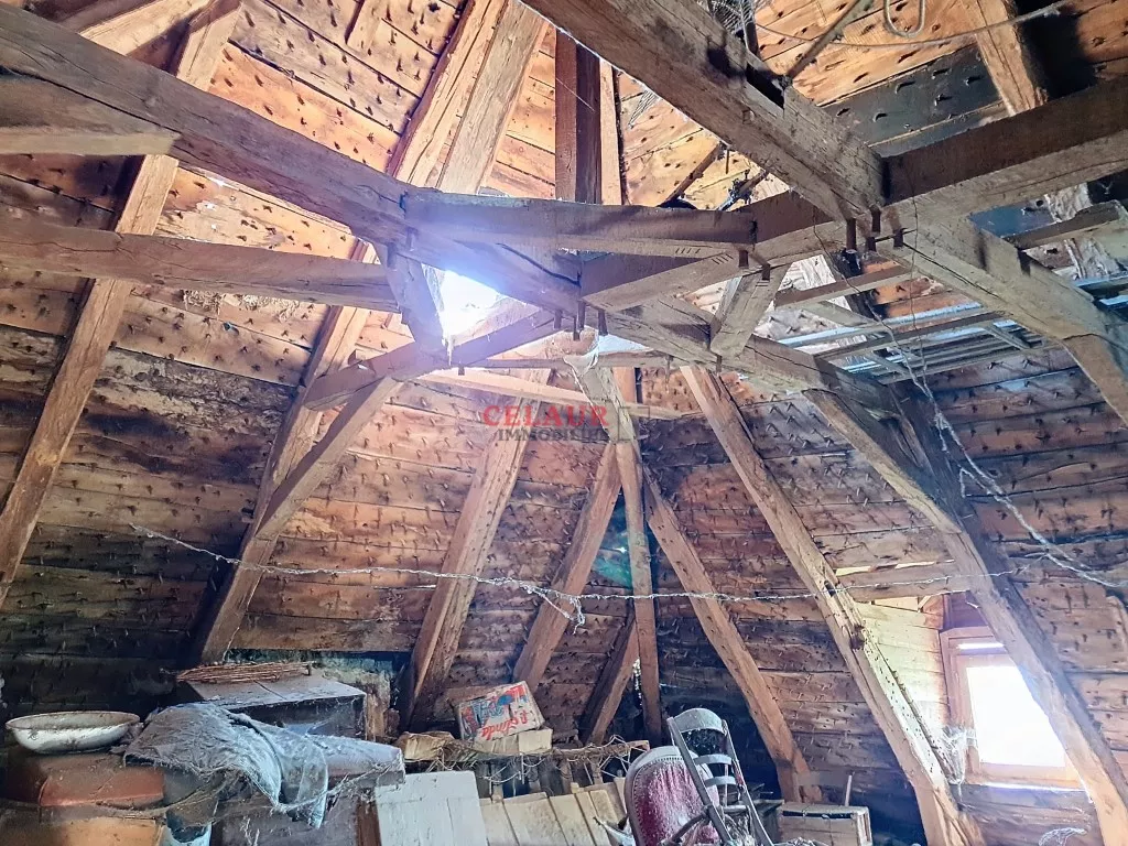 MAISON EN PIERRES A RENOVER