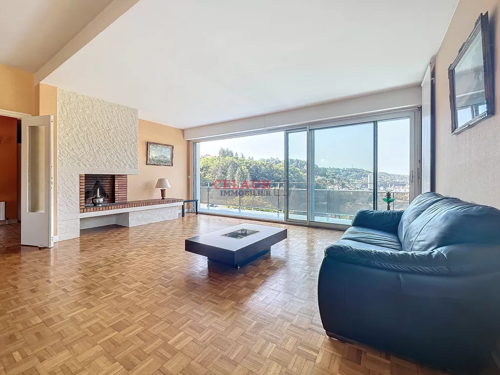 MAISON AVEC VUE IMPRENABLE