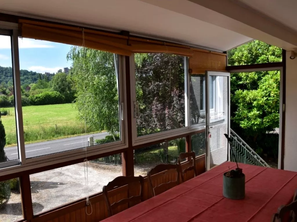 MAISON SUR SOUS-SOL ANNEES 70