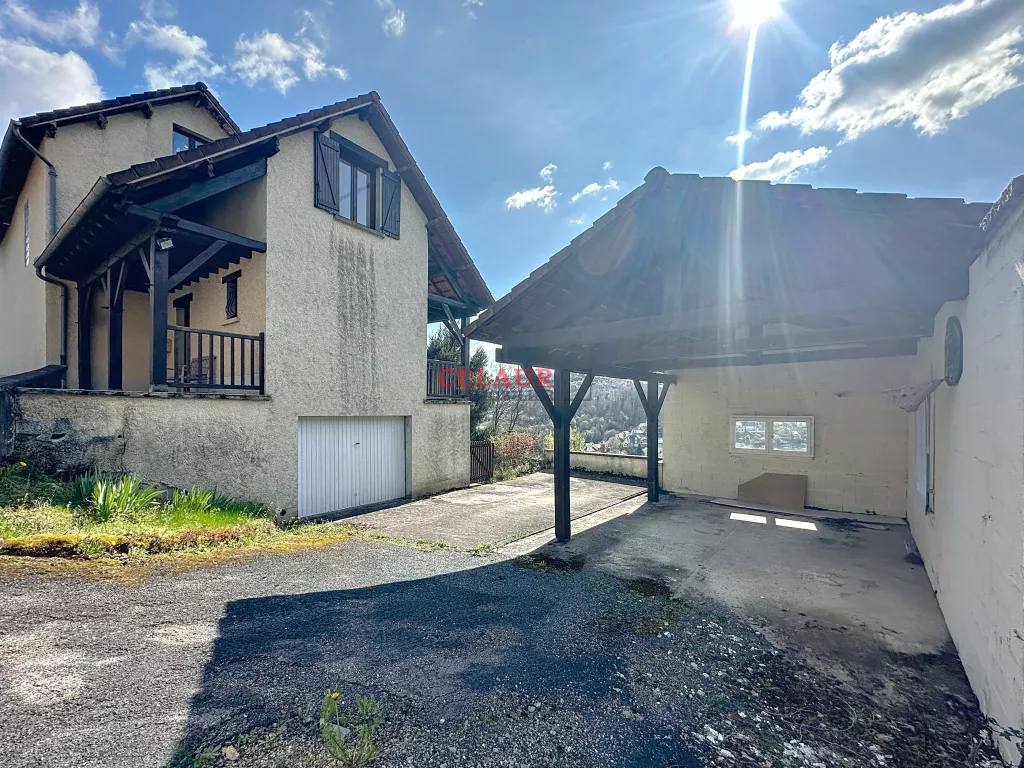 MAISON FAMILIALE SUR LES HAUTEURS DE TULLE