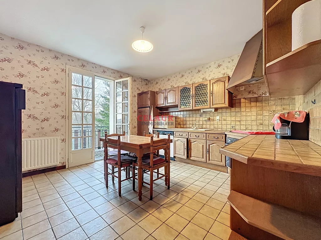 MAISON SPACIEUSE AVEC VUE IMPRENABLE