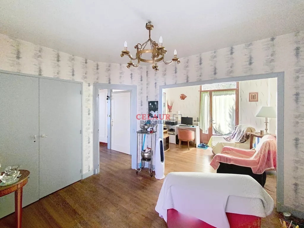 MAISON 102 M2 &Agrave; DEUX PAS DU BOURG DE LAGUENNE