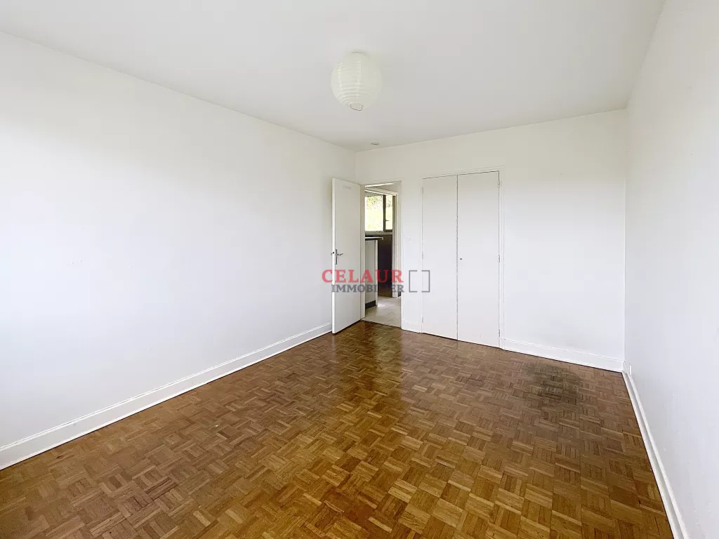 STUDIO RENOVE AVEC GARAGE