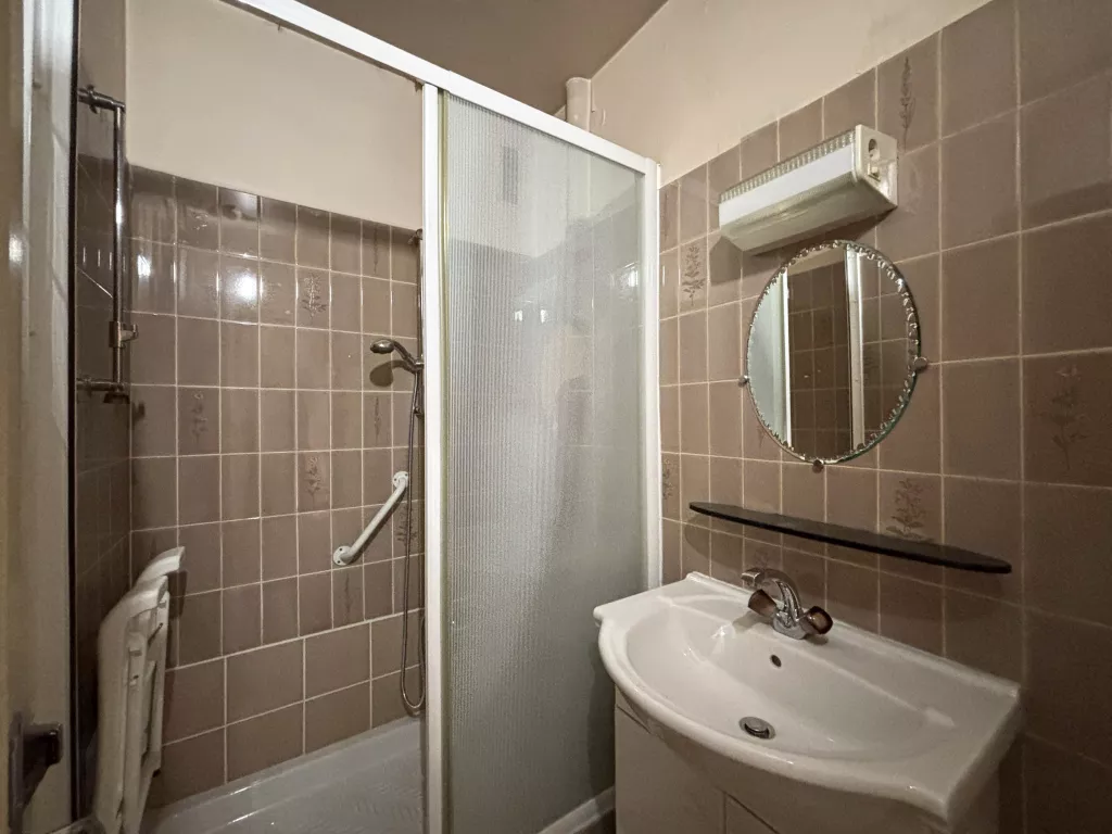 Appartement T3 lumineux &agrave; r&eacute;nover