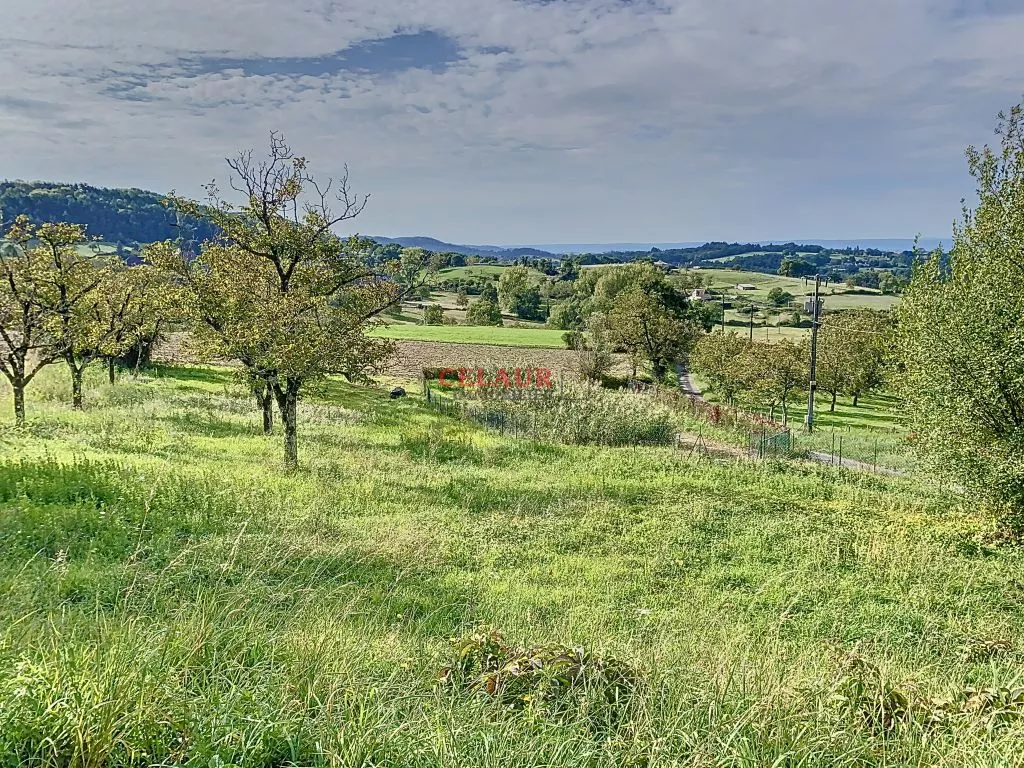 JOLIE MAISON DE VILLAGE A 10 MN DES COMMERCES