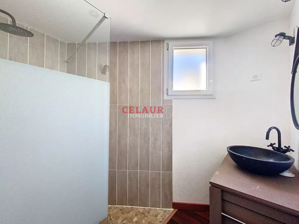 T3 MEUBLE LUMINEUX AVEC STATIONNEMENT - TOUTES CHARGES COMPRISES