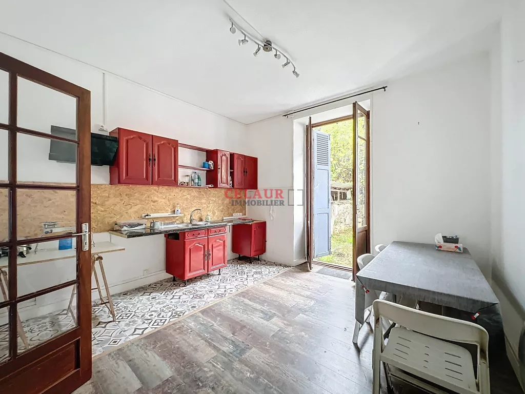 ENSEMBLE DE DEUX APPARTEMENTS