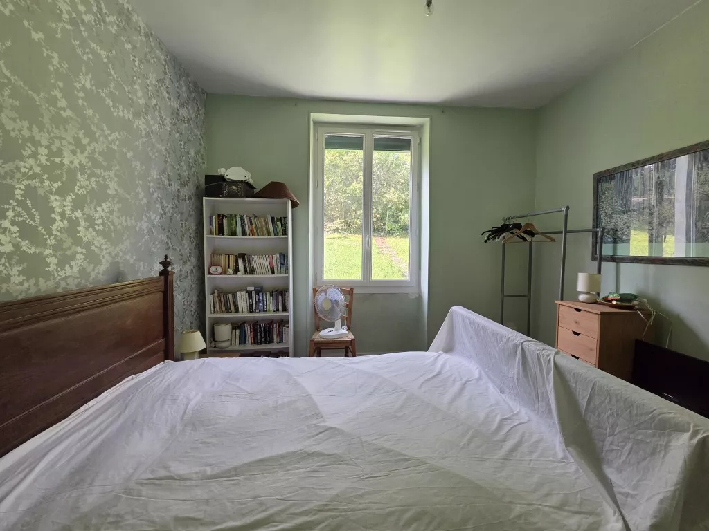 MAISON DE BOURG AVEC JARDIN