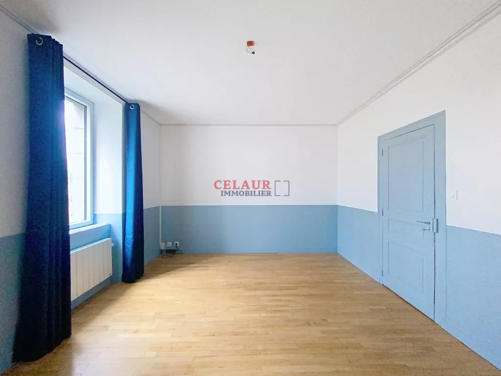 MAISON FAMILIALE AVEC D&Eacute;PENDANCE