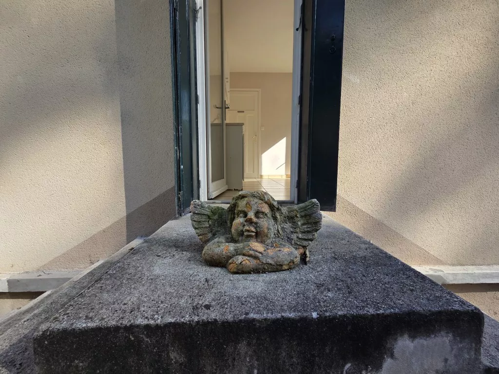 MAISON LUMINEUSE AVEC VUE