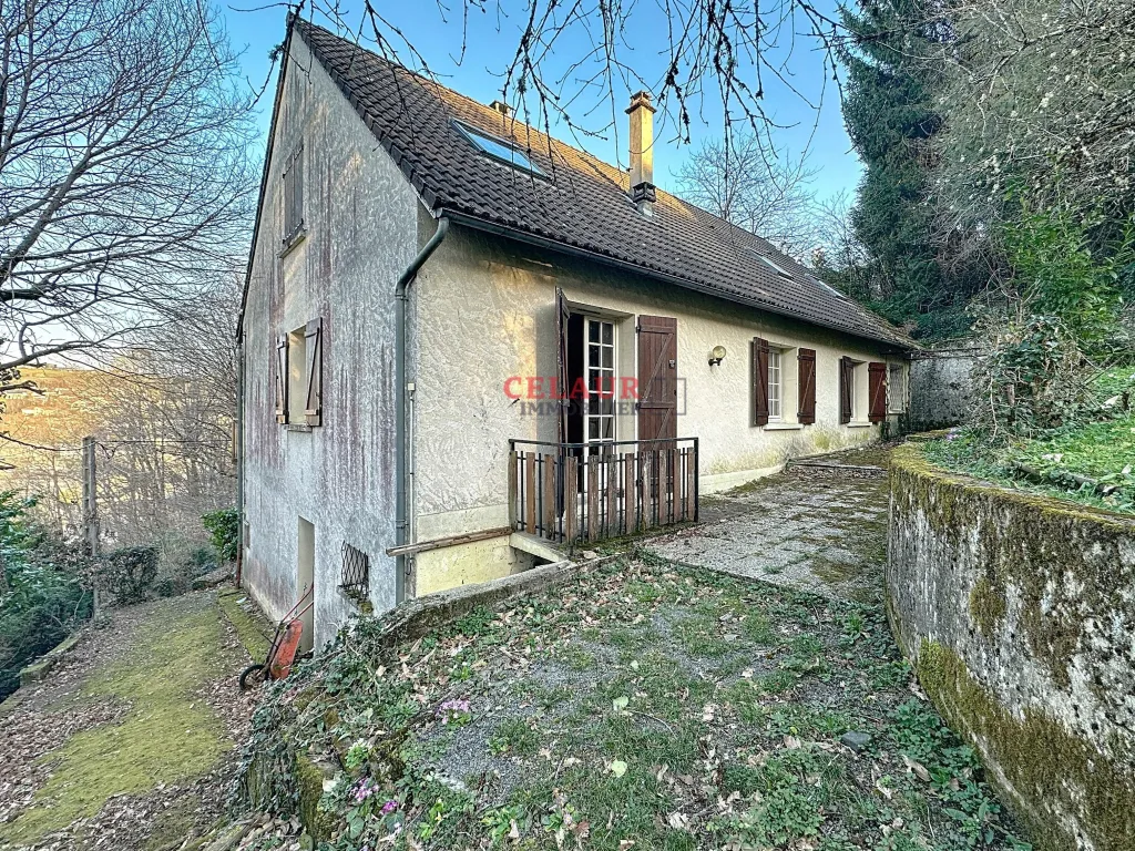 MAISON SPACIEUSE AVEC VUE IMPRENABLE
