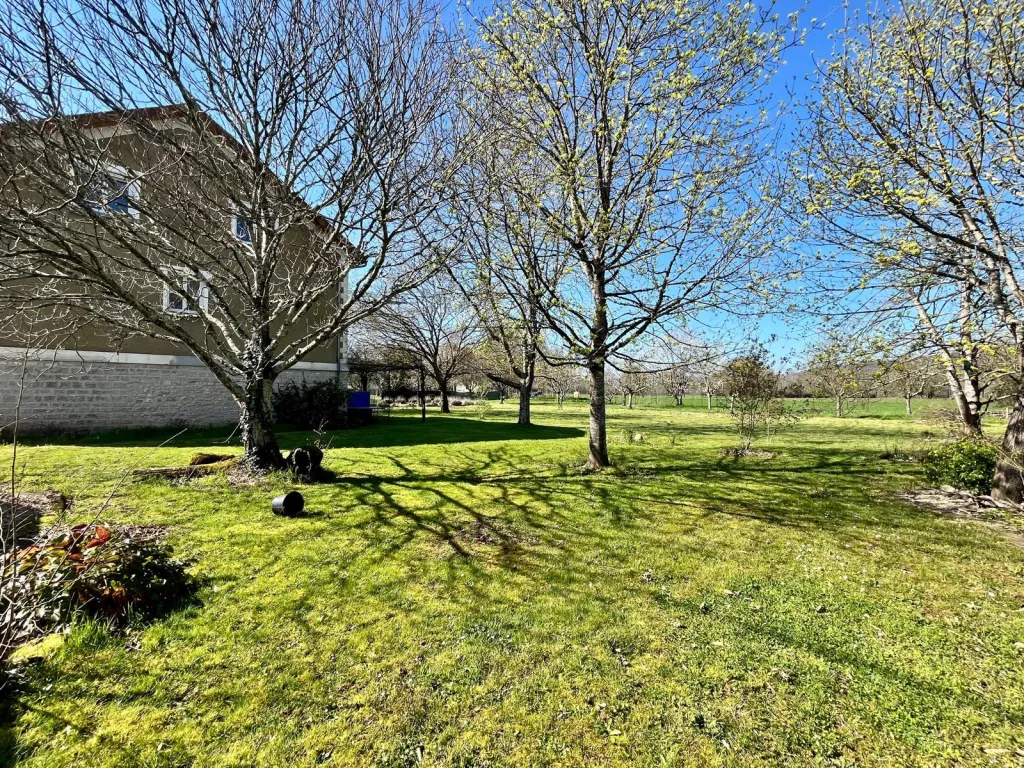 MAISON INVIDIDUELLE AU CALME PROCHE DORDOGNE A PIED