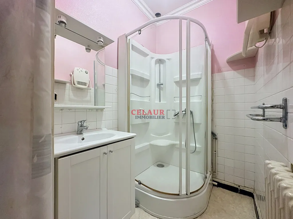 APPARTEMENT AVEC GARAGE ET JARDIN