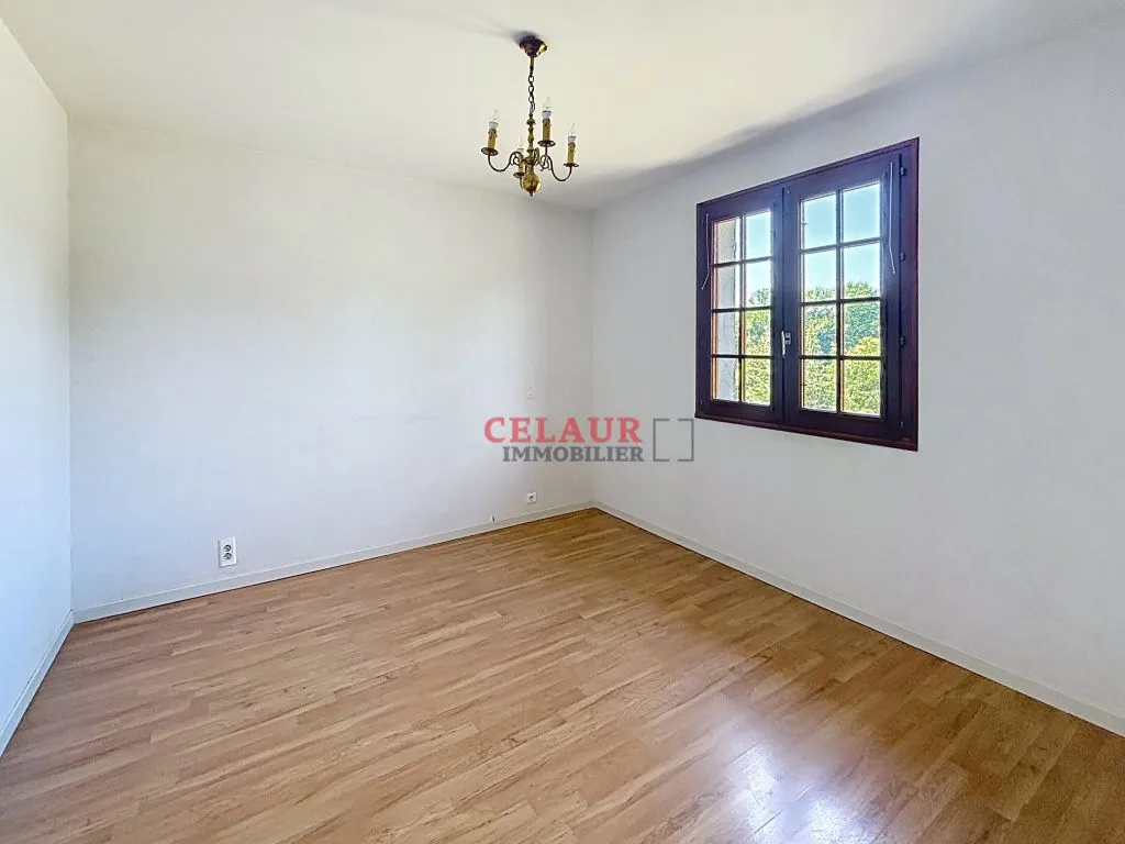 MAISON SUR SOUS-SOL SUR 1500 M&sup2; DE JARDIN A 5 MN DES COMMERCES