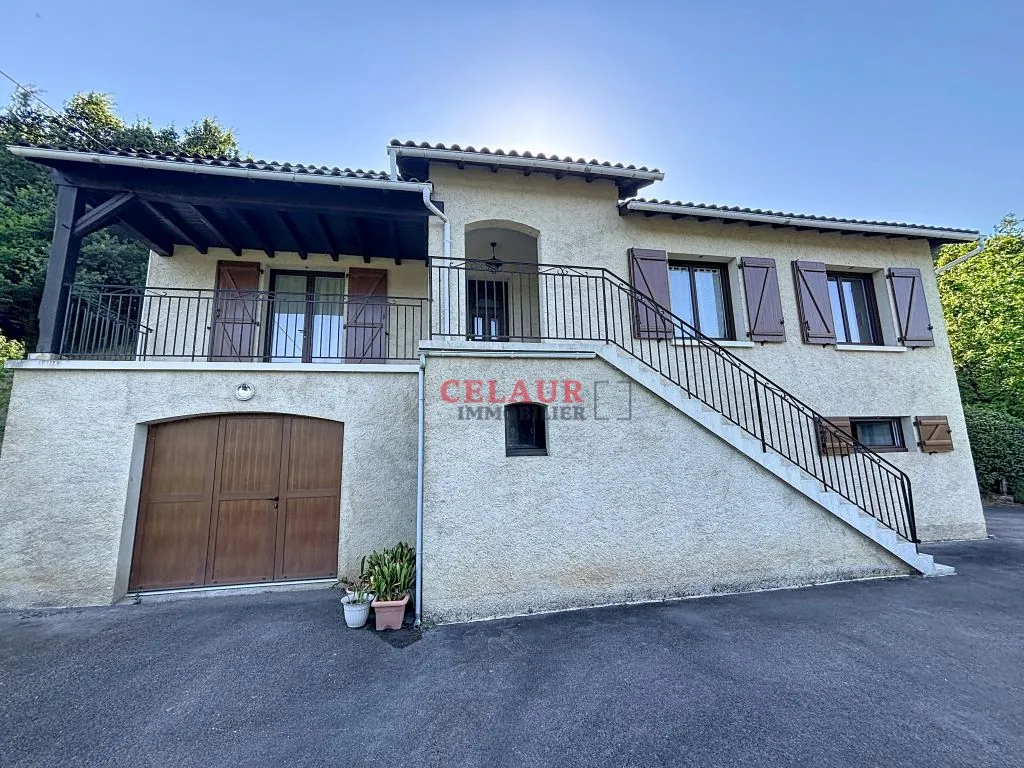 PAVILLON SUR SOUS-SOL A 5 MN DU CENTRE