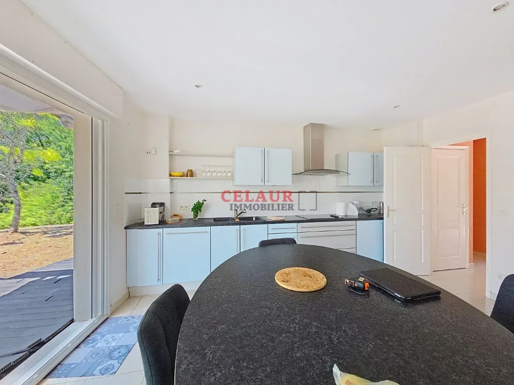 MAISON DE PLAIN PIED entre Perpezac et Estivaux